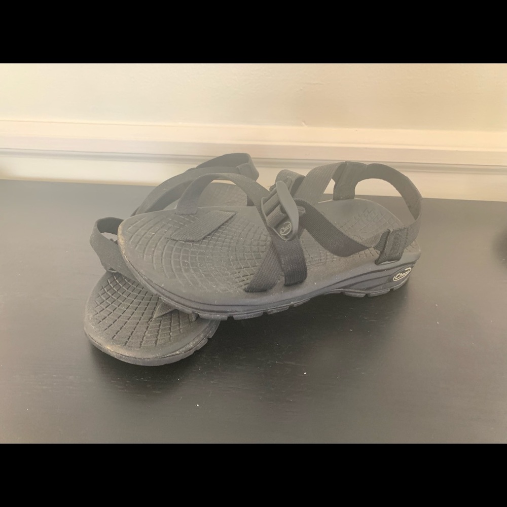Men’s size 9 Black Chacos